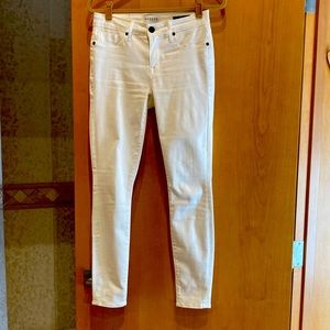 Parker Smith, White, women’s skinny jeans. Stretch fabric. Very gently worn.